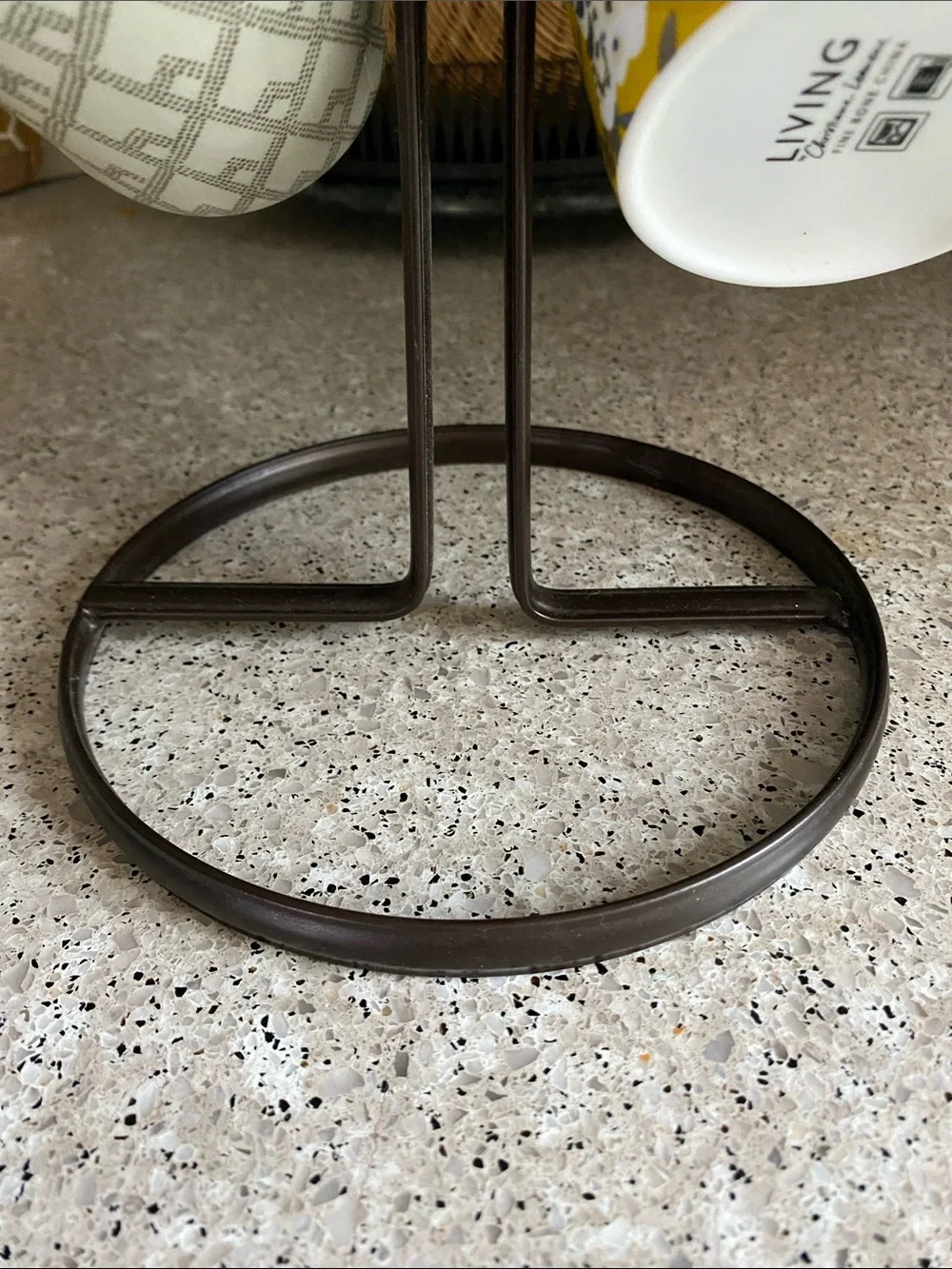 NEW W/OUT TAGS=Spectrum Diversified Antique Bronze 6 Cup Mug Rack